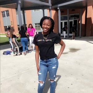 Meet your Posher, Jakara